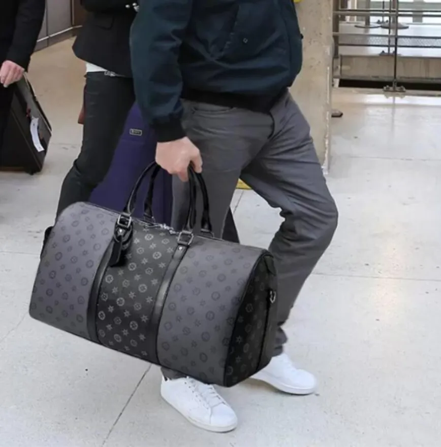 2022 duffel mens PU Leather designer travel clutch on luggage bag men basketball totes 55 50 pvc clear handbag duffle bag 118
2022 duffel mens PU Leather designer travel clutch on luggage bag men basketball totes 55 50 pvc clear handbag duffle bag 118