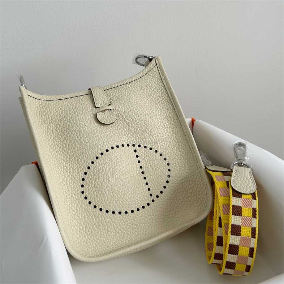 Designer Herms Bags Evelyns Handbags Mini Evelyne Honey Wax Thread Shoulder Womens Small TC Cowhide Crossbody, Mini black
Designer Herms Bags Evelyns Handbags Mini Evelyne Honey Wax Thread Shoulder Womens Small TC Cowhide Crossbody, Mini black