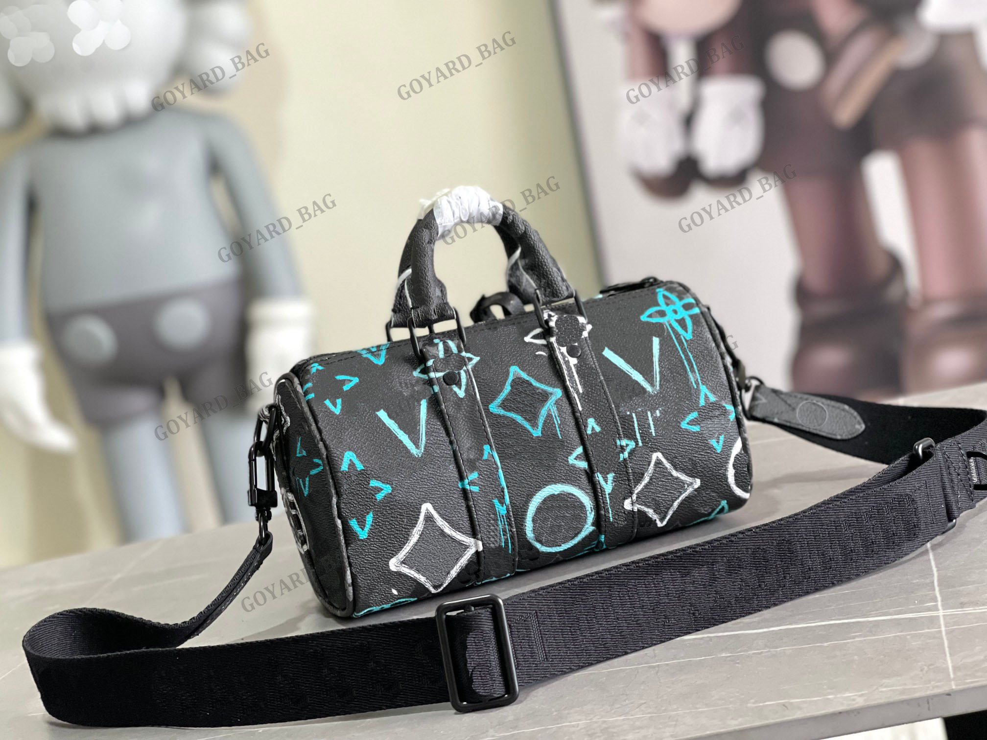 M21399 Mens Keepall Bandouliere 25 City Bag Luxurys Designer Graffiti Monograms Floral Small Duffel Travel Bags Crossbody Shoulder Bag Top Handle Handbag M46271, Ss
M21399 Mens Keepall Bandouliere 25 City Bag Luxurys Designer Graffiti Monograms Floral Small Duffel Travel Bags Crossbody Shoulder Bag Top Handle Handbag M46271, Ss