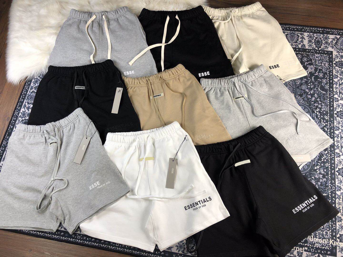 Fashion and luxury brand ESS men's shorts classic reflective colored drawstring loose cotton sweatpants casual casual pants popular street
Fashion and luxury brand ESS men's shorts classic reflective colored drawstring loose cotton sweatpants casual casual pants popular street