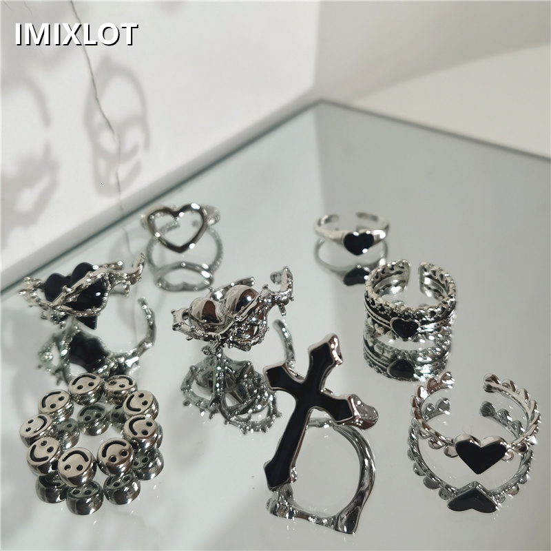 Cluster Rings Kpop Gothic Aesthetic Metal Thorns Love Heart Punk Open Ring For Women Girls Fashion Vintage Jewelry Y2K EMO Grunge Accessories 230424
