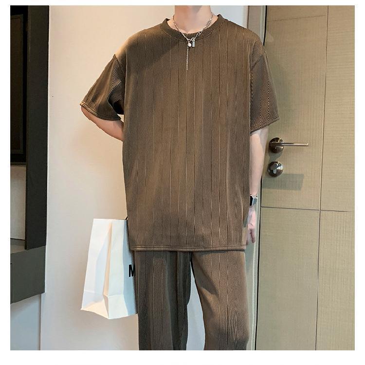 Men's Tracksuits Summer Ice Leisure Sports Suit Men's Trend Fashion Ice Men's T-shirt Korean Relaxed Drape Short SleeveTrousers Set 230