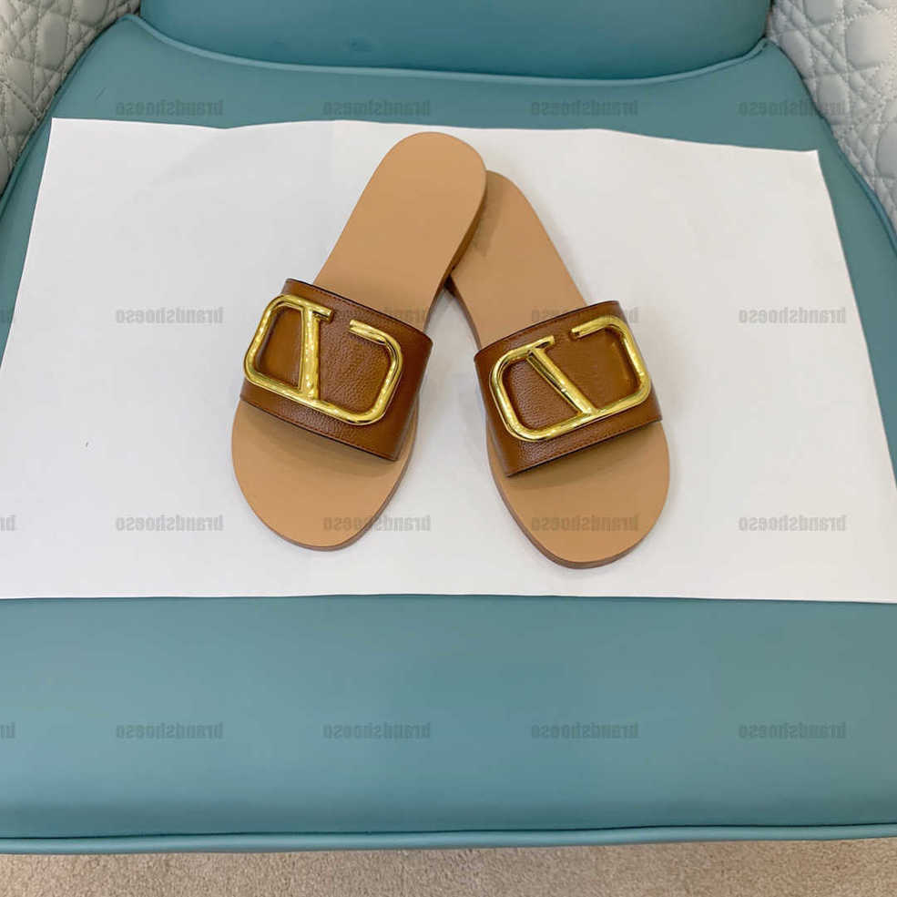 valentinoes shoe Valentinoe''Valentinoity slippers Big V button slippers original open mold top-quality top calfskin Size 35-39 Heel height WR0I, 10
valentinoes shoe Valentinoe''Valentinoity slippers Big V button slippers original open mold top-quality top calfskin Size 35-39 Heel height WR0I, 10