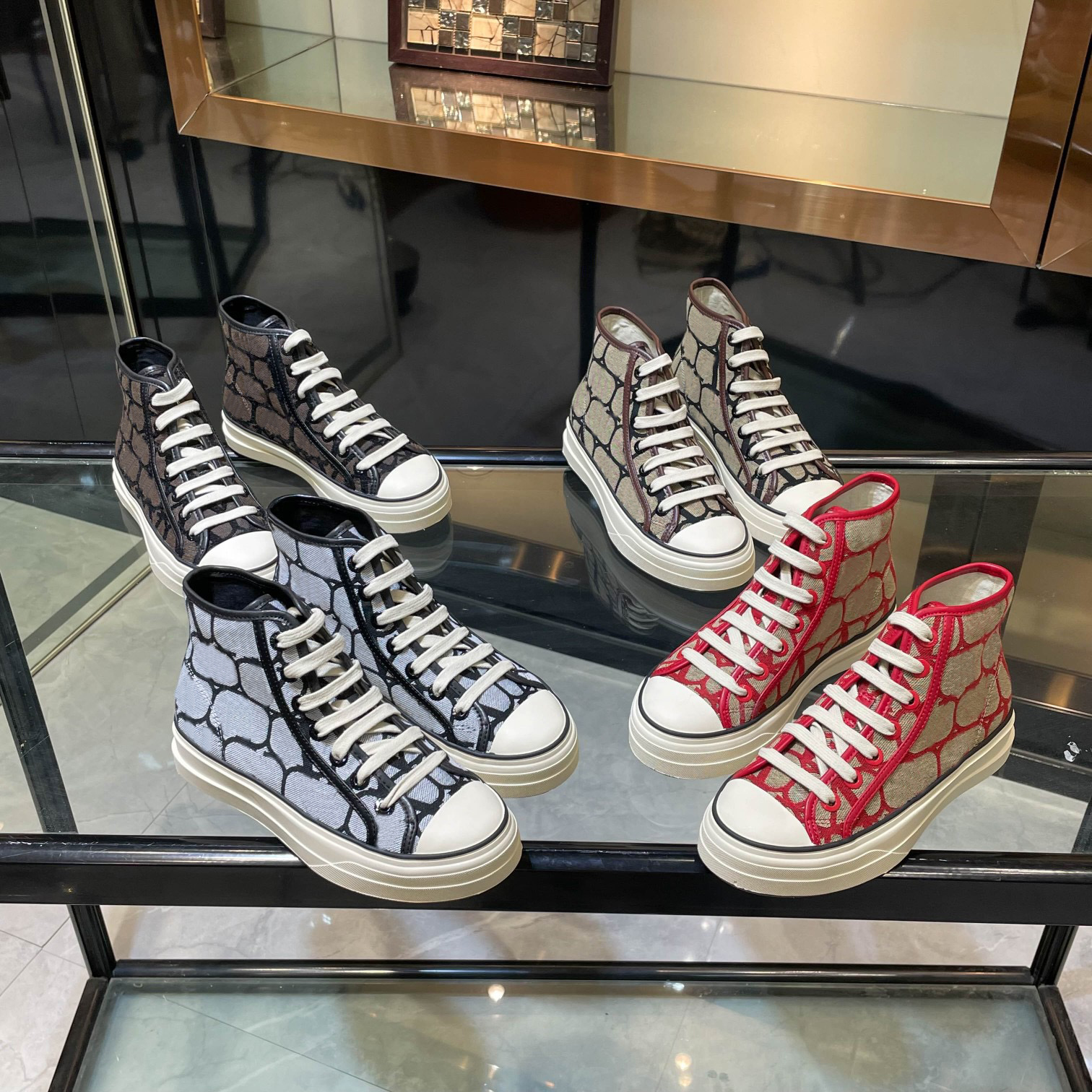 Luxurys Designer Woman Toile Iconographe Canvas Casual Shoes man Totaloop Low Top Sneaker Rubber Sole Stretch Cotton Low platform High Top Sneaker
Luxurys Designer Woman Toile Iconographe Canvas Casual Shoes man Totaloop Low Top Sneaker Rubber Sole Stretch Cotton Low platform High Top Sneaker