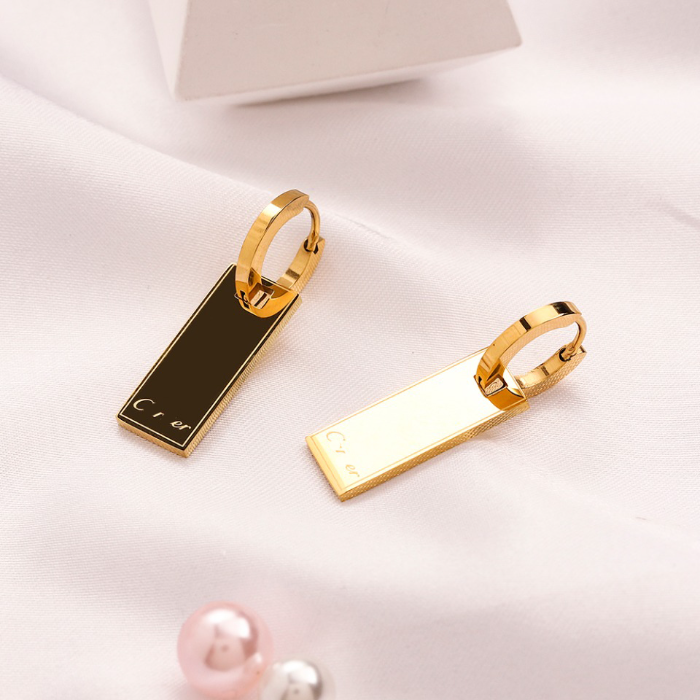 Luxury Square Stud Earrings 18K Gold Earrings Designer Jewelry Wedding Party Gifts Charm Earrings Women's Love 2023 stainless steel Jewelry Wholesale
Luxury Square Stud Earrings 18K Gold Earrings Designer Jewelry Wedding Party Gifts Charm Earrings Women's Love 2023 stainless steel Jewelry Wholesale