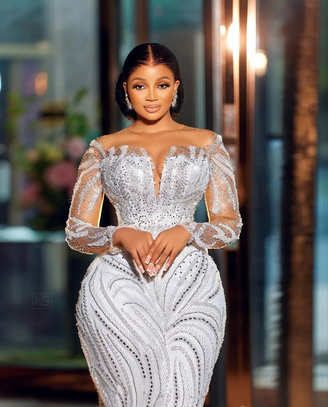 Exquisite Mermaid Wedding Dresses Long Sleeves V Neck Appliques Sequins 3D Lace Diamonds Lace Train Folds Beaded Floor Length Bridal Gowns Custom Made