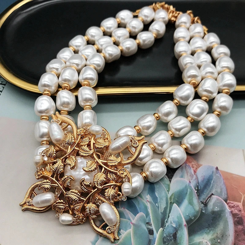 Chokers Baroque Pearl Jewelry Necklace Statement Romantic Chokers Three Strands Flower High-Quality Accessories Wedding Party Elegant 231124