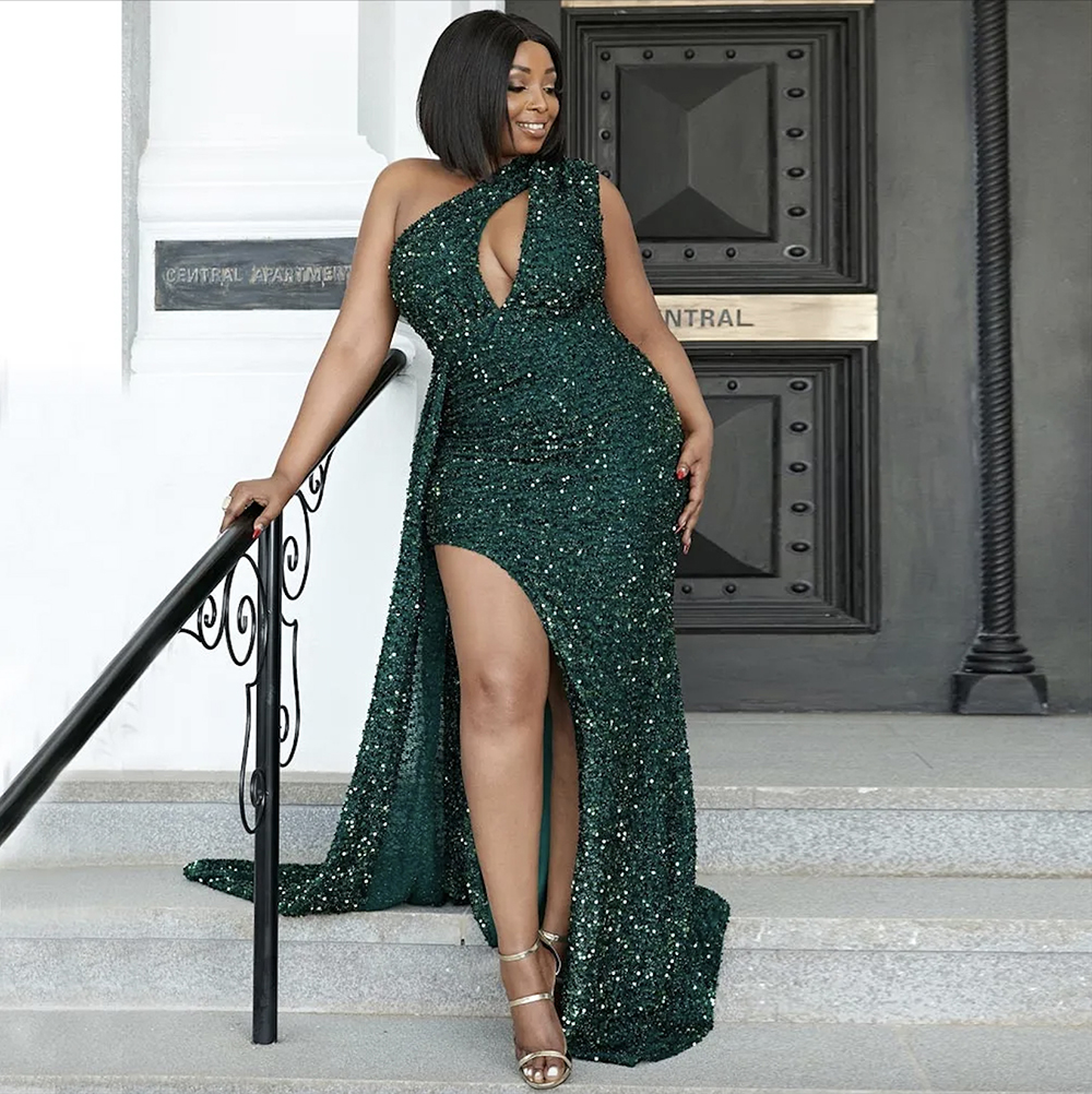 Shining Sequined Plus Size Evening Dresses One Shoulder Neckline Prom Gowns Mermaid Long Sleeve Side Split Special Occasion Dress