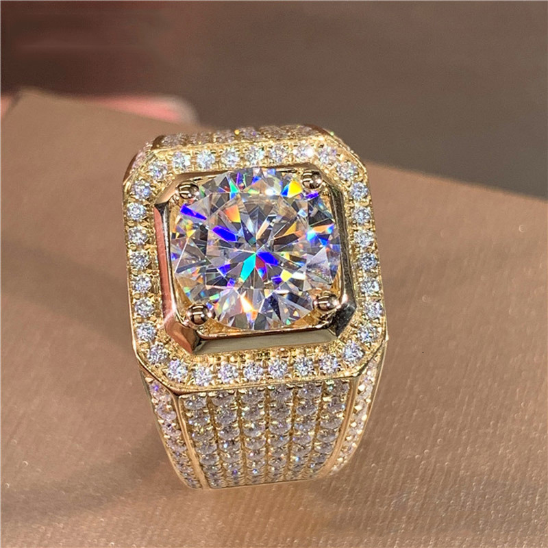 Cluster Rings Shining White Zircon Round Stone Ring Vintage Gold Color Wedding Ring Male Female Fashion Crystal Engagement Rings For Women Men 230424