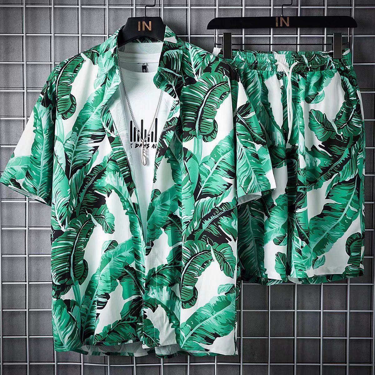 Men's Tracksuits Men's beach clothing 2-piece quick drying Hawaiian shirt and shorts set Men's fashion clothing printed casual summer c
