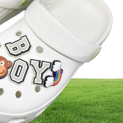 100PCS/LOT Glow in The Dark Charms PVC Noctilucence Accessories Decoration Bad Bunny for JIBZ Button Charm