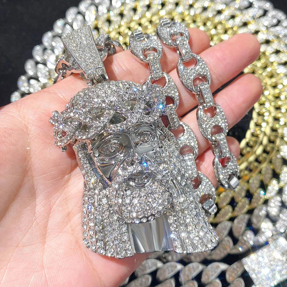 Chokers Hip Hop Jesus Pendant Cuban Chain Necklace Men Ice Out Paved Full Shining Crystal Jesus Head Face Charm Cuban Necklace Jewelry 231124