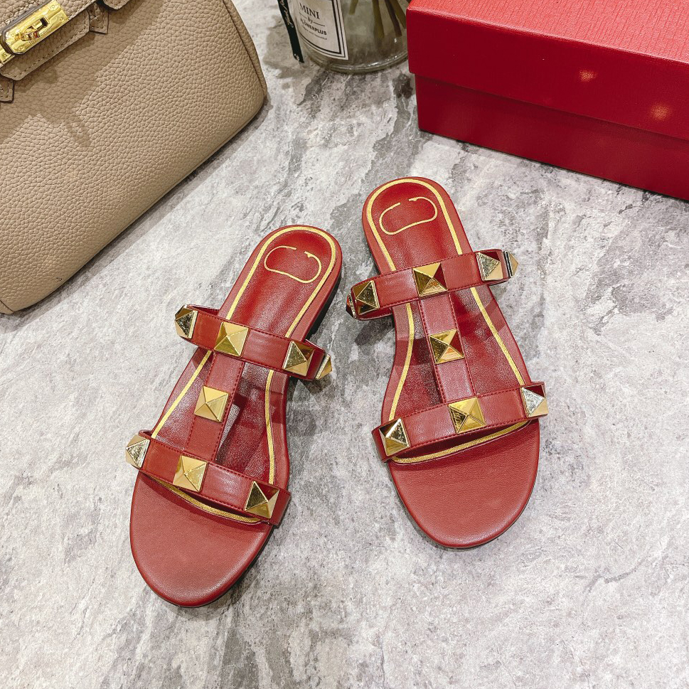 Designer Women's valentinoity Beach Shoes Roman Stud Calf Leather Slipper Style Flat Sandals Woman Pool Slides Indoor Outdoor HL11
Designer Women's valentinoity Beach Shoes Roman Stud Calf Leather Slipper Style Flat Sandals Woman Pool Slides Indoor Outdoor HL11