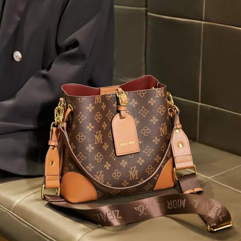 Brand Women's Bag Print Vintage Style Shoulder Crossbody Handbag Chain Bucket Bags201S, Coffee
Brand Women's Bag Print Vintage Style Shoulder Crossbody Handbag Chain Bucket Bags201S, Coffee
