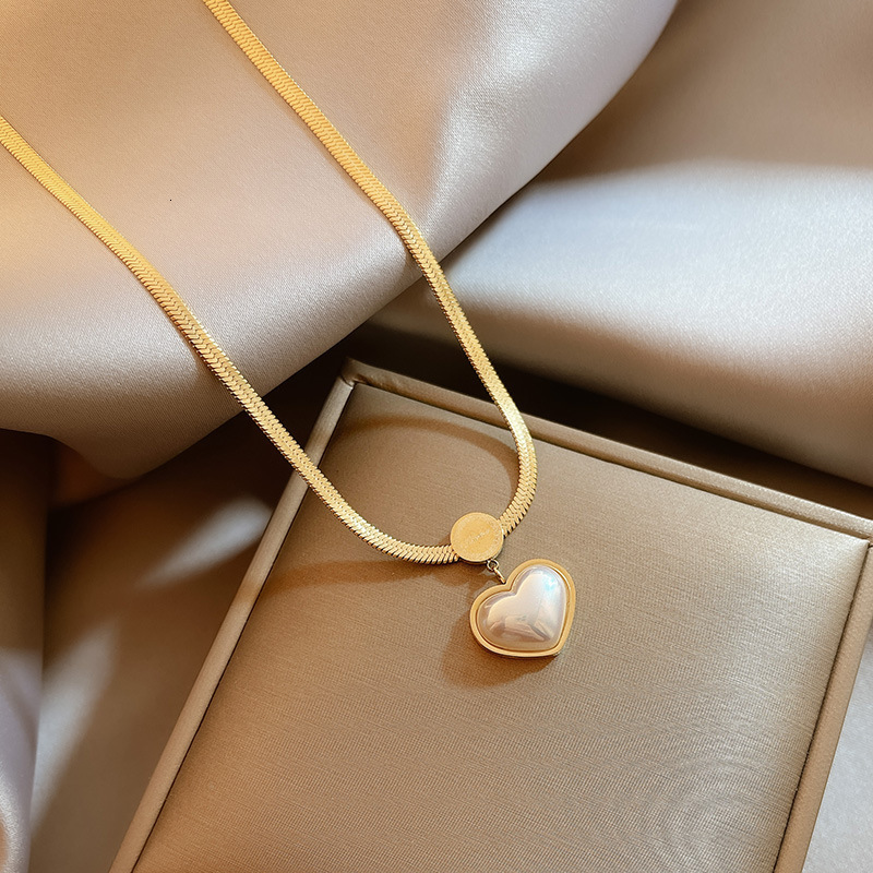 Strands Strings 316L Stainless Steel Fashion High end Jewelry Carving Love Heart Shape Pearl Charms Chain Choker Necklaces Earrings For Women 230424