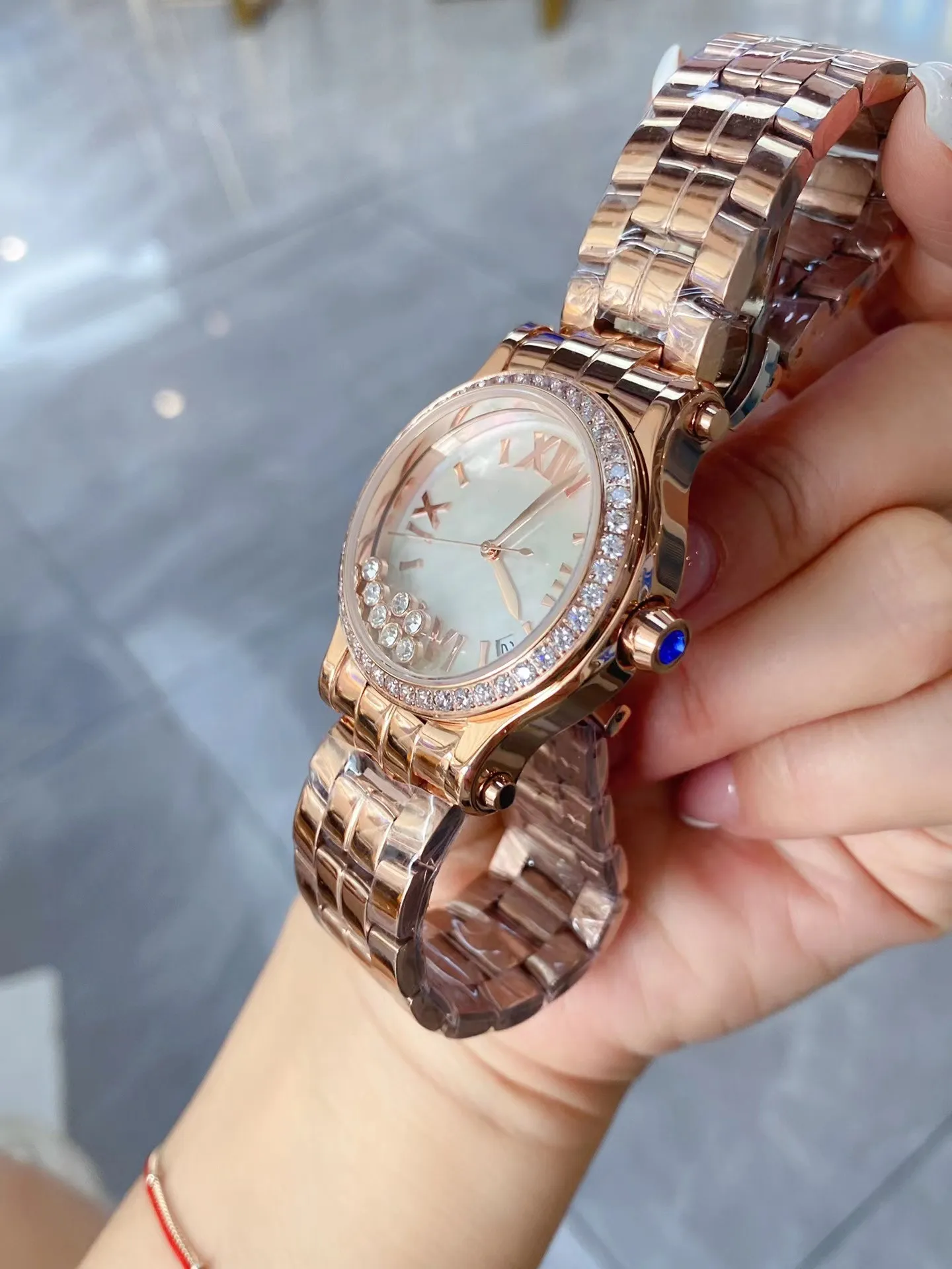 U1 Top-grade AAA Women's Watch Happy Luminous Watch Diamonds Bezel Winding Mechanical Quartz Movement Calendar Belt Sapphire 36mm For Ladies Mult