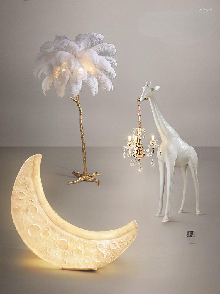 Floor Lamps Giraffe Lamp Post-Modern French Entry LUX Exhibition Hall Decoration Stand