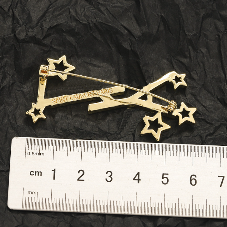 18k Gold Letter Brooches 2023 Wedding Gift Pins Fashion Womens Love Brooch Classic Design Pins Luxury Stainless Steel Jewelry Brooch Jewelry Wholesale
18k Gold Letter Brooches 2023 Wedding Gift Pins Fashion Womens Love Brooch Classic Design Pins Luxury Stainless Steel Jewelry Brooch Jewelry Wholesale