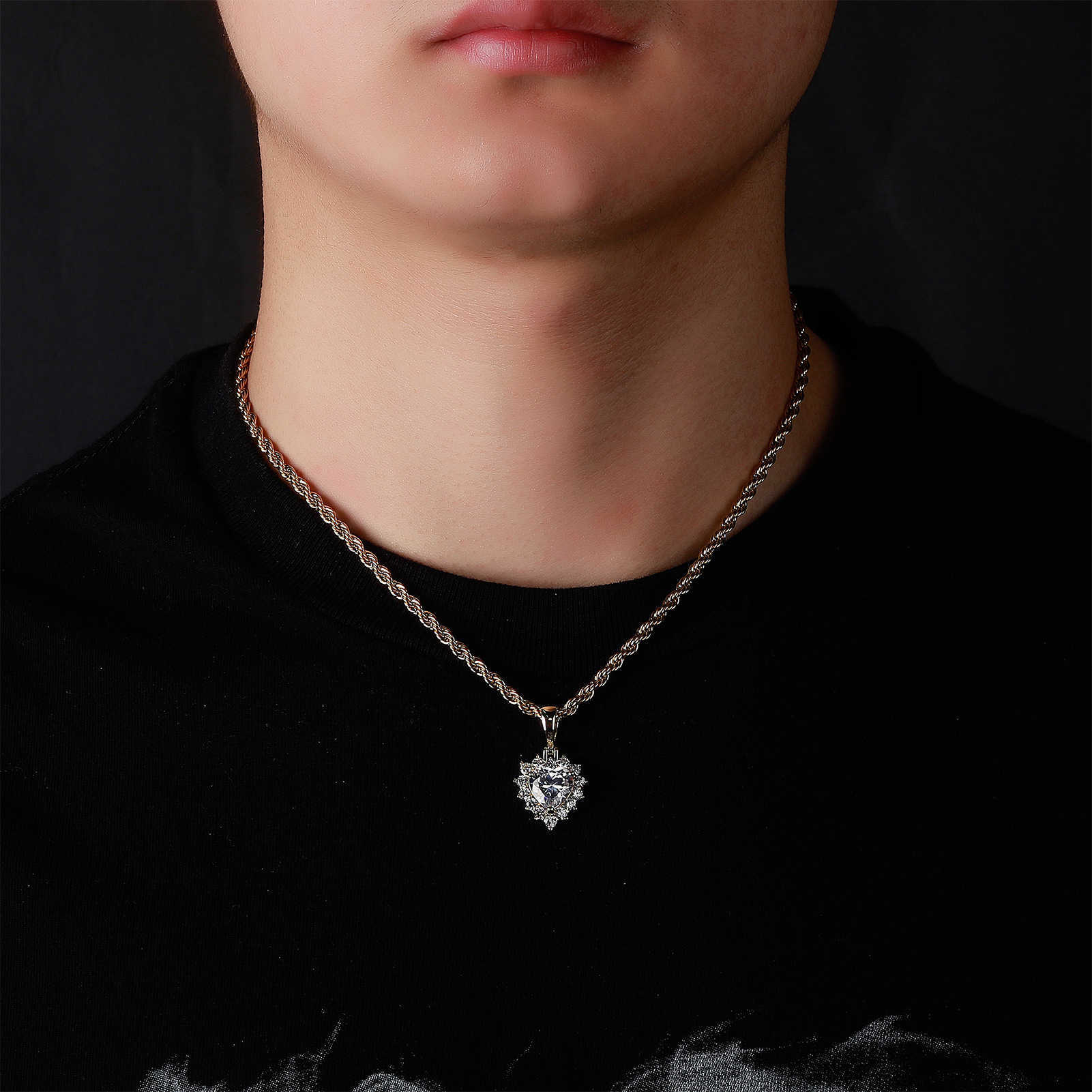 Ins Love Heart Clustered Zircon Pendant Necklace For Women High Quality Collar Chain Neckchain 14kg Gold Cubic Zirconia Charms Jewelry Crystal Accesso