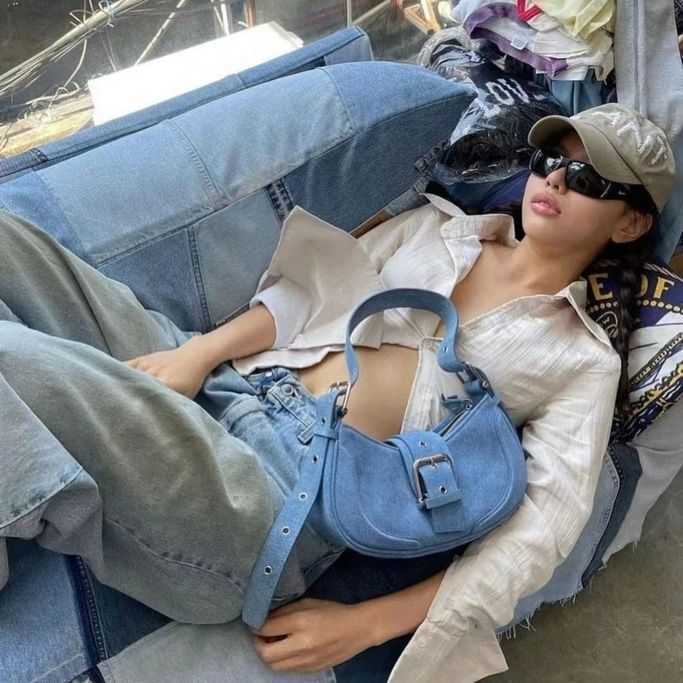 Korean version OSOI premium underarm bag 2023 new niche design crescent bag genuine leather women's bag single shoulder crossbody bag, Blue
Korean version OSOI premium underarm bag 2023 new niche design crescent bag genuine leather women's bag single shoulder crossbody bag, Blue
