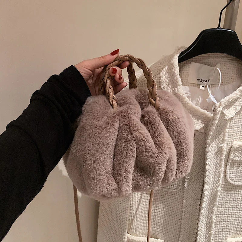 Evening Bags Plush Bag Winter Women Fashion Handbags Cloud Faux Fur Purse Fashion Casual All-match Women's Shoulder Bag Fluffy Bag R250317