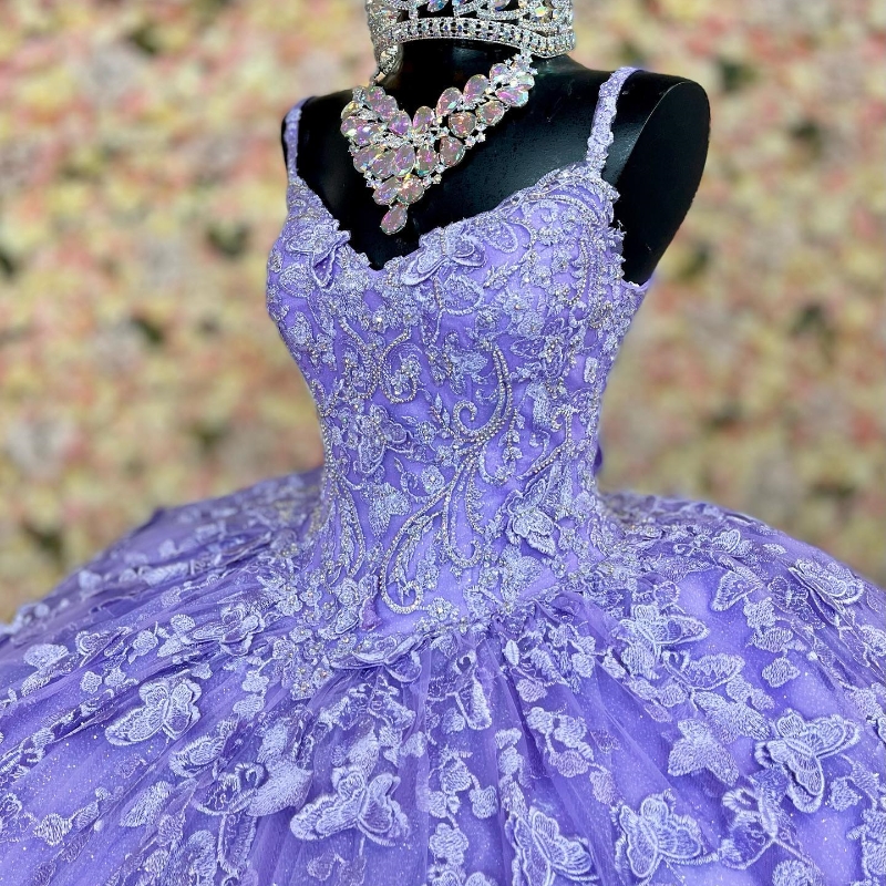 Lavender Shiny V-Neck Ball Gown Quinceanera Dresses Spaghetti Strap Appliques Lace Bow Beads With Cape Vestido De 15 Anos Sweet 16 Dress