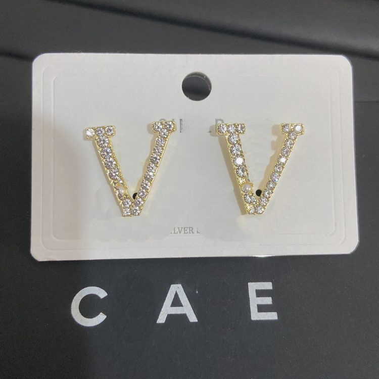 2023 Luxury Letter Earrings Charm Spring Women's Love Pendant Earrings Designer Gifts Alloy Jewelry Classic Bear Earrings 18K Gold Plated Jewelry Wholesale
2023 Luxury Letter Earrings Charm Spring Women's Love Pendant Earrings Designer Gifts Alloy Jewelry Classic Bear Earrings 18K Gold Plated Jewelry Wholesale