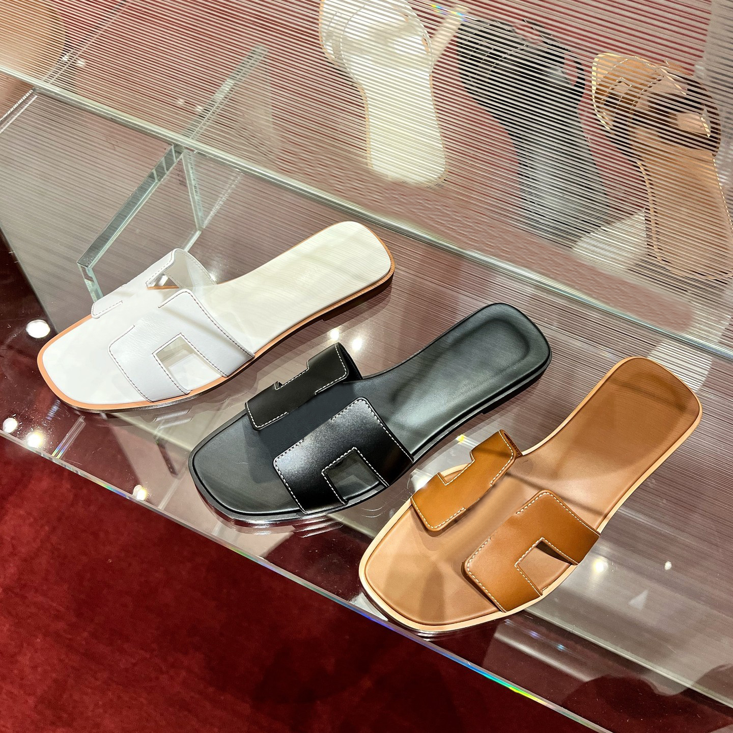 designer woman leather ladies flat slipper oran beach luxury H letter slide drag 35-42 man shoe sandal platform summer pool free shipping, #1
designer woman leather ladies flat slipper oran beach luxury H letter slide drag 35-42 man shoe sandal platform summer pool free shipping, #1