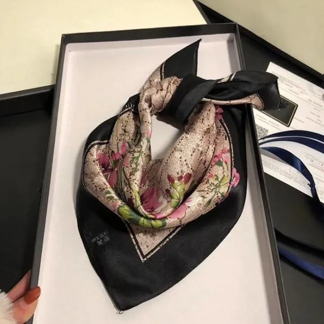 designer woman Silk Scarf Letter Headband Brand Small Variable Headscarf Accessories Activity Gift
designer woman Silk Scarf Letter Headband Brand Small Variable Headscarf Accessories Activity Gift