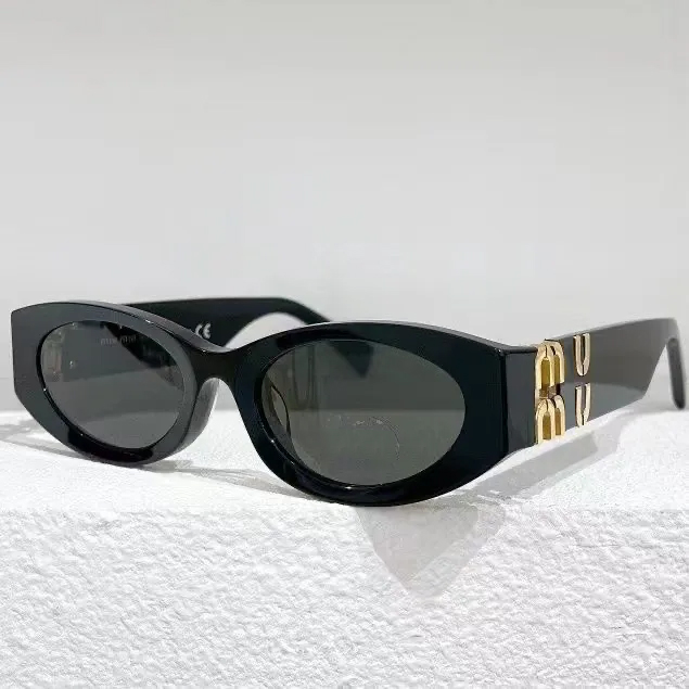 60Sunglasses Miu Luxury Sunglasses Oval Lenses UV400 Radiation Resistant Personalized Retro Women's Small Frame Glasses Plate Advanced High Beauty
60Sunglasses Miu Luxury Sunglasses Oval Lenses UV400 Radiation Resistant Personalized Retro Women's Small Frame Glasses Plate Advanced High Beauty