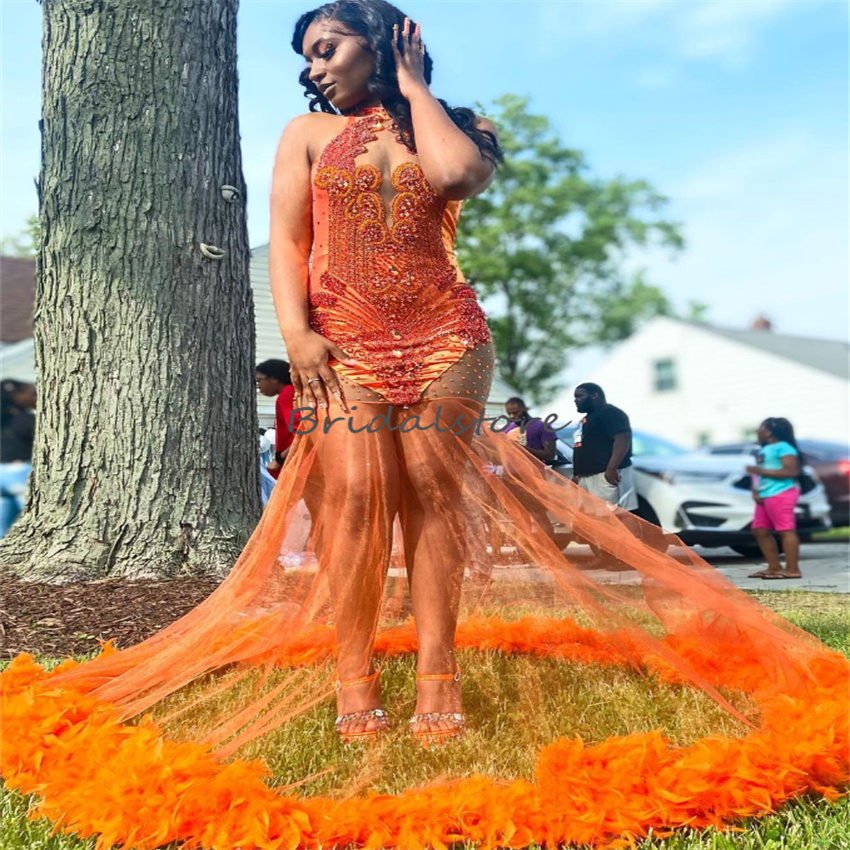 Luxury Black Girl Feather Prom Dress Orange Mermaid Beaded Plus Size Evening Dress Open Back Sleeveless Sexy Birthday Party Wear 2023 Formal Occasion 
