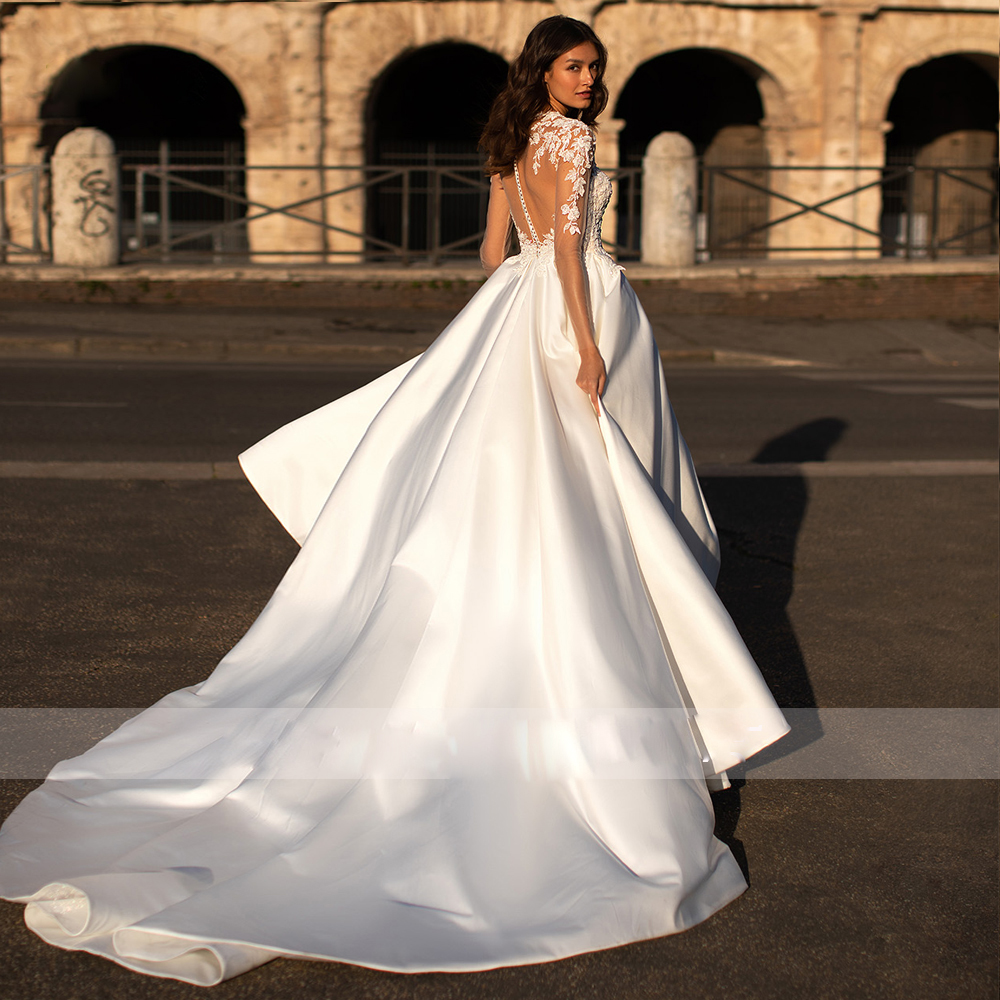 Vintage Sheer A e Wedding Dresses Lace Appliqued Bridal Gowns O Neck Long Sleeve Ruched Satin Vestido De Mariee