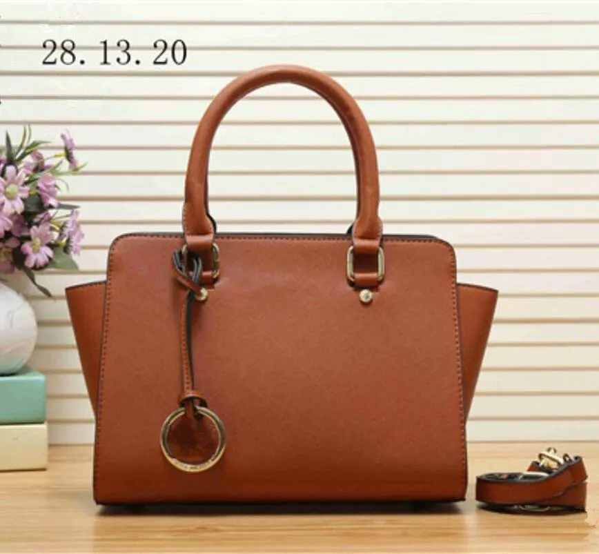 Luxury Designer Totes Bags Women crossbody Shoulderbag top quality Leather M K Cross Body Chain Handbags Large capacity shopping Totes mk001
Luxury Designer Totes Bags Women crossbody Shoulderbag top quality Leather M K Cross Body Chain Handbags Large capacity shopping Totes mk001
