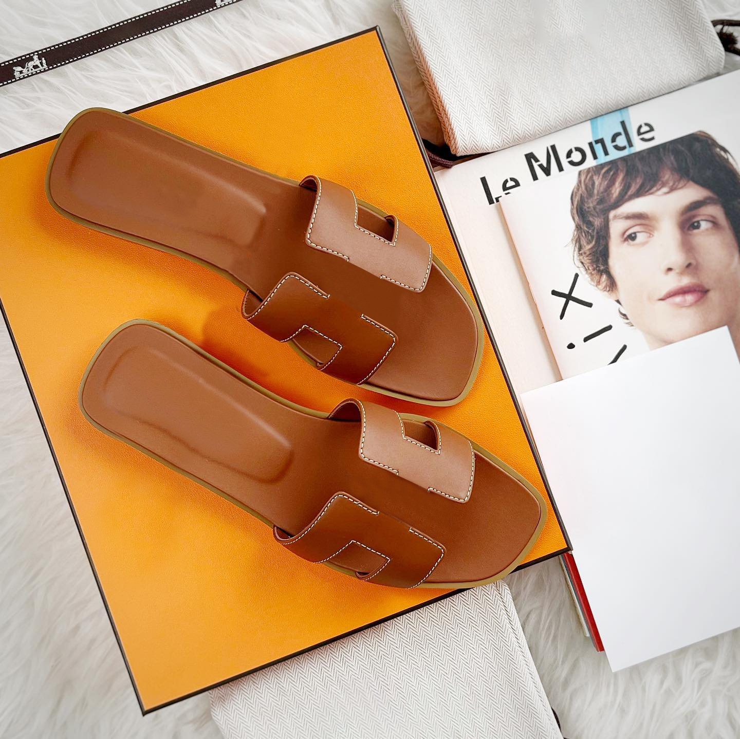 designer woman sandal flat man oran slipper sandals luxury summer flat shoes fashion beach slippers H letter drag 35-42 fast shipping With logo VT53, #1
designer woman sandal flat man oran slipper sandals luxury summer flat shoes fashion beach slippers H letter drag 35-42 fast shipping With logo VT53, #1