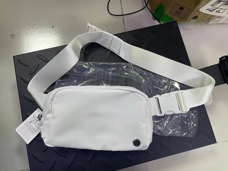 LL Bags Women Waistpacks Waist Bags Gym Running Outdoor Sports Travel Phone Coin Purse Casual Belt Cross Body Pack Bag Waterproof Adjustable Fanny Pack, Black
LL Bags Women Waistpacks Waist Bags Gym Running Outdoor Sports Travel Phone Coin Purse Casual Belt Cross Body Pack Bag Waterproof Adjustable Fanny Pack, Black
