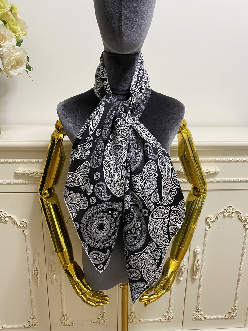 Women's square scarf scarves 100% twill silk material black pint flower skull pattern size 110cm - 110cm
Women's square scarf scarves 100% twill silk material black pint flower skull pattern size 110cm - 110cm