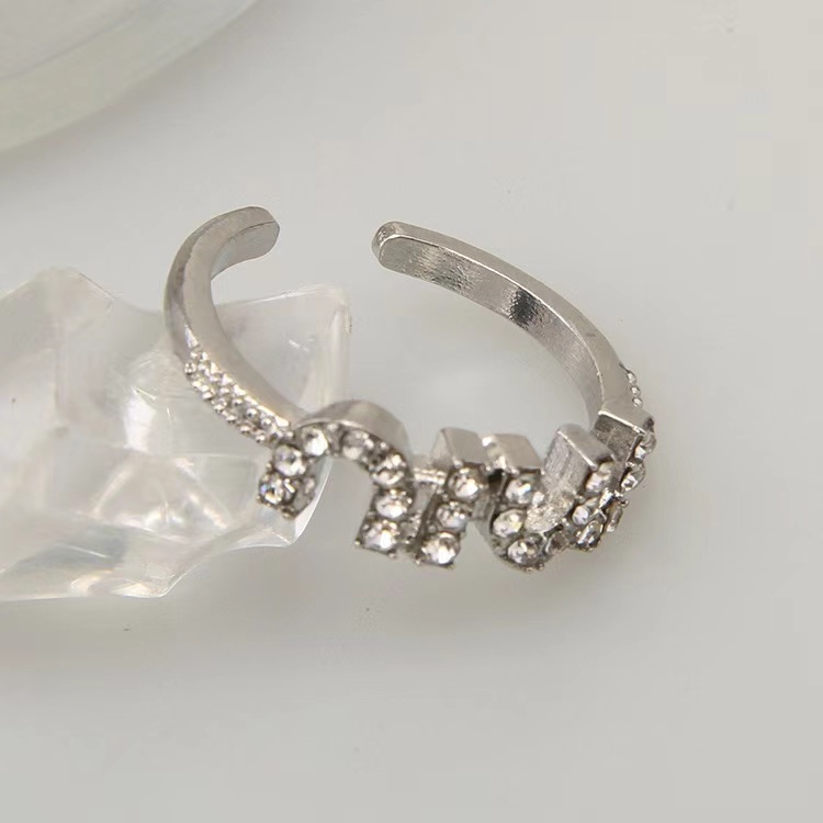 Full Diamond Miu Letter Plain Ring Self Discipline Ring Temperament Female Celebrity Cold Wind Open Ring
Full Diamond Miu Letter Plain Ring Self Discipline Ring Temperament Female Celebrity Cold Wind Open Ring