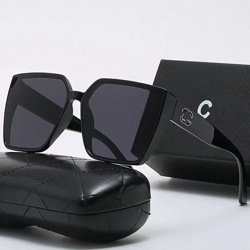 Mens women designer sunglasses luxury Channel glasses Fashion eyewear Diamond Square Sunshade Crystal Shape Sun Full Package Glasses lunette
Mens women designer sunglasses luxury Channel glasses Fashion eyewear Diamond Square Sunshade Crystal Shape Sun Full Package Glasses lunette