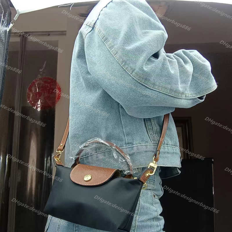Designer card holder High quality Handbag Clearance Wholesale and Bag Cover High-version Handbag luxury crossbody Cowhide femme Mini Women handbags Dumplings bags, Barbie powder genuine leather
Designer card holder High quality Handbag Clearance Wholesale and Bag Cover High-version Handbag luxury crossbody Cowhide femme Mini Women handbags Dumplings bags, Barbie powder genuine leather