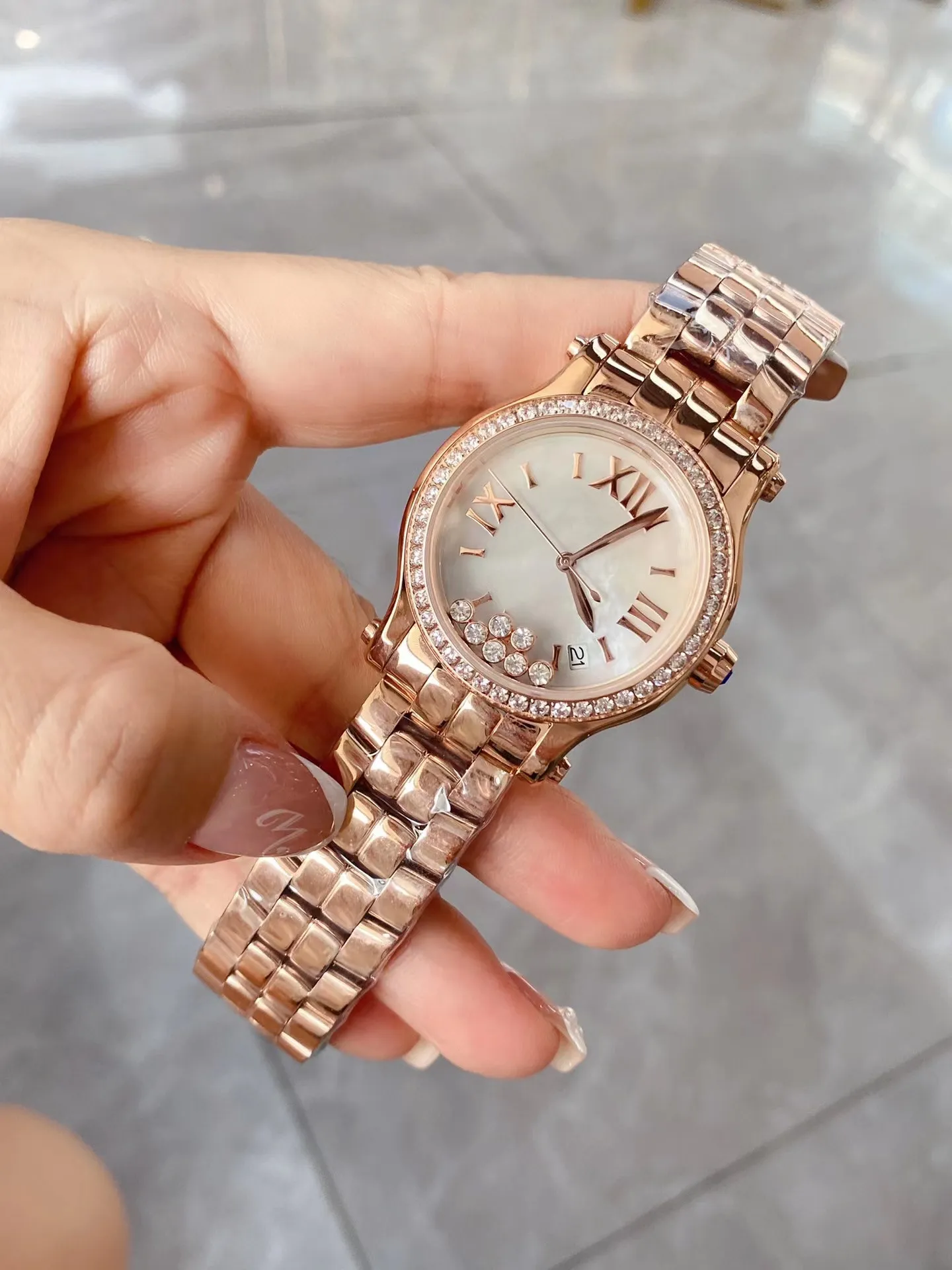 U1 Top-grade AAA Women's Watch Happy Luminous Watch Diamonds Bezel Winding Mechanical Quartz Movement Calendar Belt Sapphire 36mm For Ladies Mult