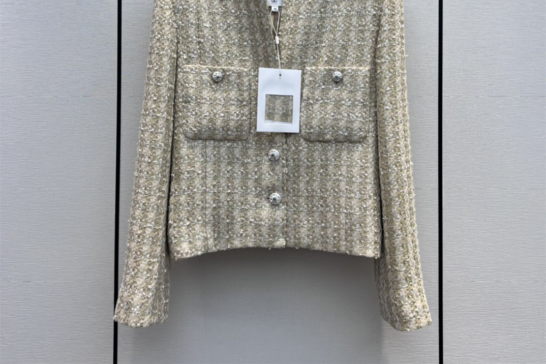 Chan2023 New Women' brand jacket OOTD Fashion high-end autumn winter CCC LOGO tweed coat Leisure Spring Coats cardigan birthday Mother' Day Gift, Champagne
Chan2023 New Women' brand jacket OOTD Fashion high-end autumn winter CCC LOGO tweed coat Leisure Spring Coats cardigan birthday Mother' Day Gift, Champagne