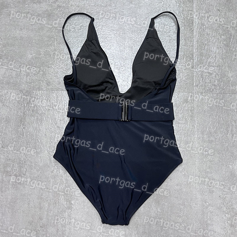 Sexy Women Swimwear One Piece Backless Swimsuit Black Summer Beach Holiday Charming Bathing Suit, With label
Sexy Women Swimwear One Piece Backless Swimsuit Black Summer Beach Holiday Charming Bathing Suit, With label