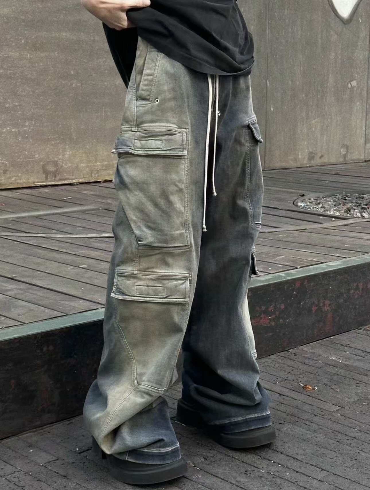 Original Rick Washed Jeans Men Flare Pants Pocket Jeans for Men Oversized Denim Pants Fashion Loose Men Owens Men Hiphop Streetwear Loose Causal jeans, Washed blue
Original Rick Washed Jeans Men Flare Pants Pocket Jeans for Men Oversized Denim Pants Fashion Loose Men Owens Men Hiphop Streetwear Loose Causal jeans, Washed blue