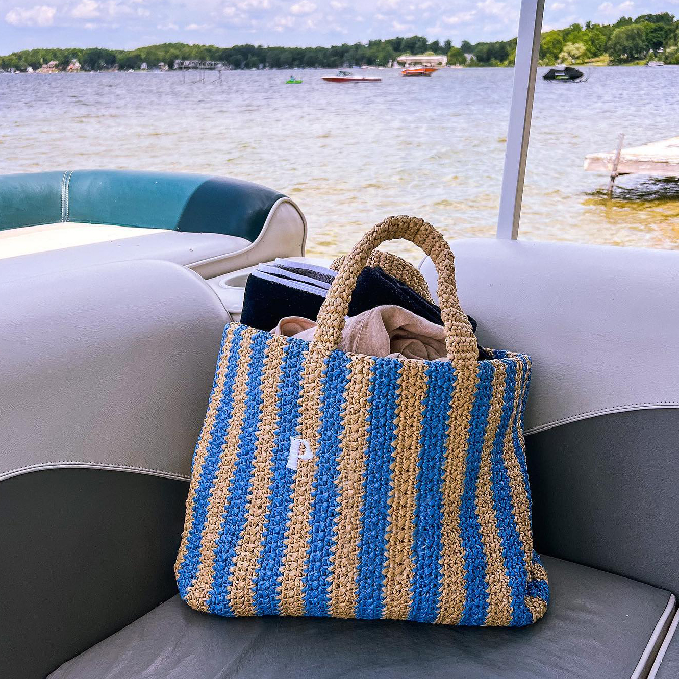 Luxury prad triangle summer Beach bags Womens mens handbags Shoulder clutch crossbody bag hobo Designer pochette shopping weekend Casual totes Bags purses, 2-black
Luxury prad triangle summer Beach bags Womens mens handbags Shoulder clutch crossbody bag hobo Designer pochette shopping weekend Casual totes Bags purses, 2-black