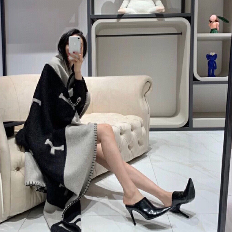 Letter Cashmere Designer Blanket Soft Wool Scarf Shawl Portable Warm Plaid Sofa Bed Fleece Knitted Throw 135*165CM 17895