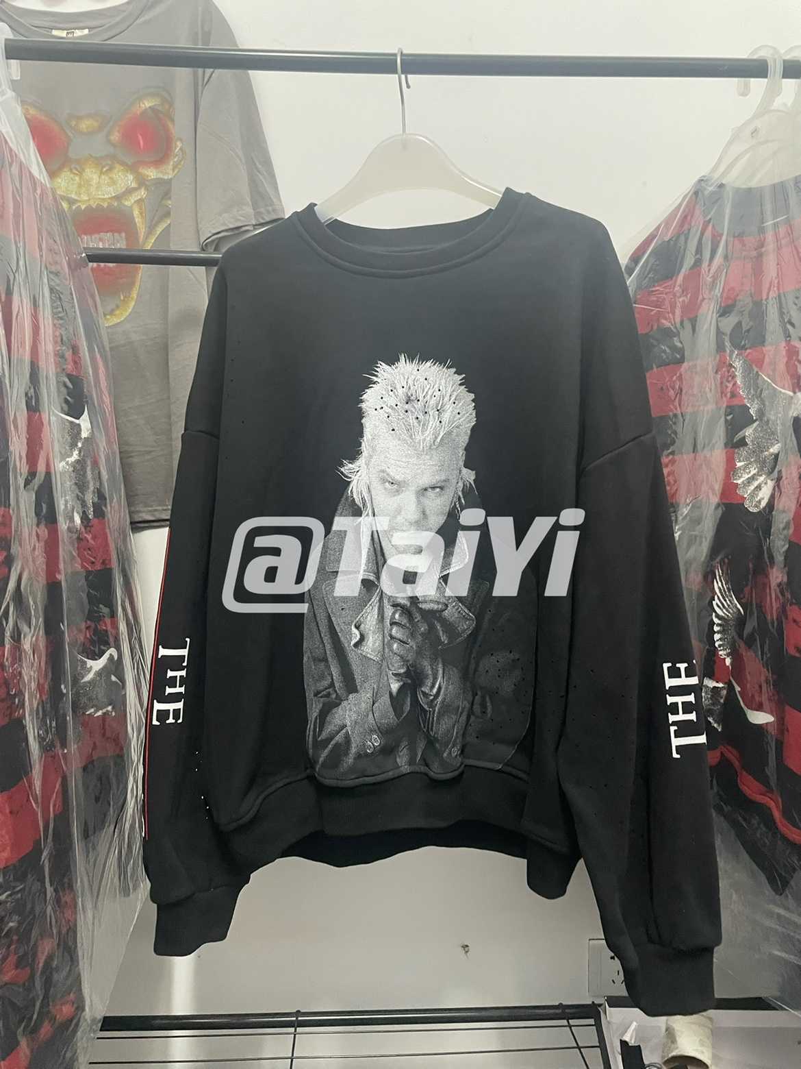 Designer Clothing Luxury Casual Hoodies Fashion Sweatshirts Taiyi FAmiirily Amiiri Lost Boys Sweater Black Portrait Sweater High Street Inside Cashmere Thickene, Shipping fee
Designer Clothing Luxury Casual Hoodies Fashion Sweatshirts Taiyi FAmiirily Amiiri Lost Boys Sweater Black Portrait Sweater High Street Inside Cashmere Thickene, Shipping fee