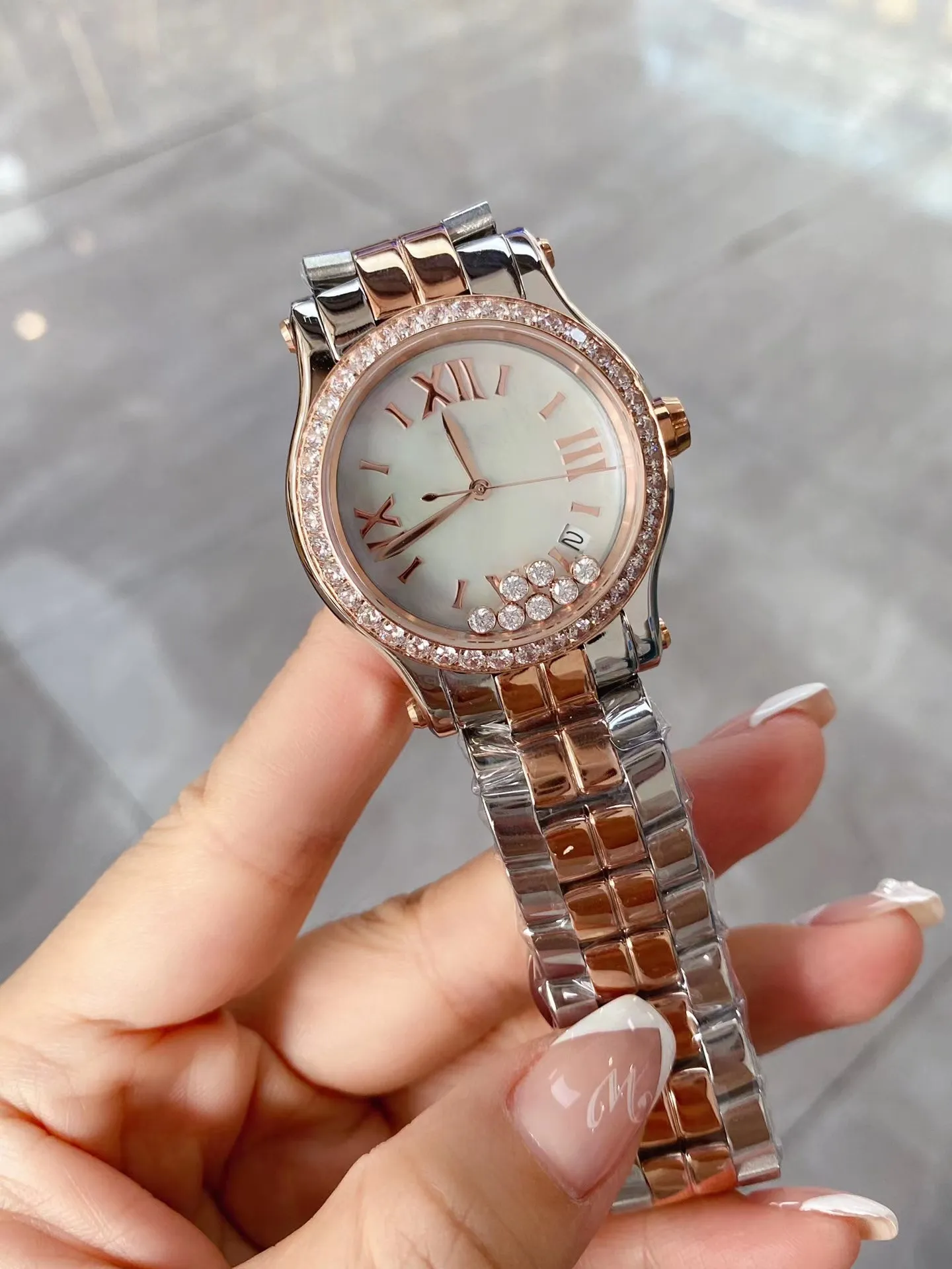 U1 Top-grade AAA Women's Watch Happy Luminous Watch Diamonds Bezel Winding Mechanical Quartz Movement Calendar Belt Sapphire 36mm For Ladies Mult