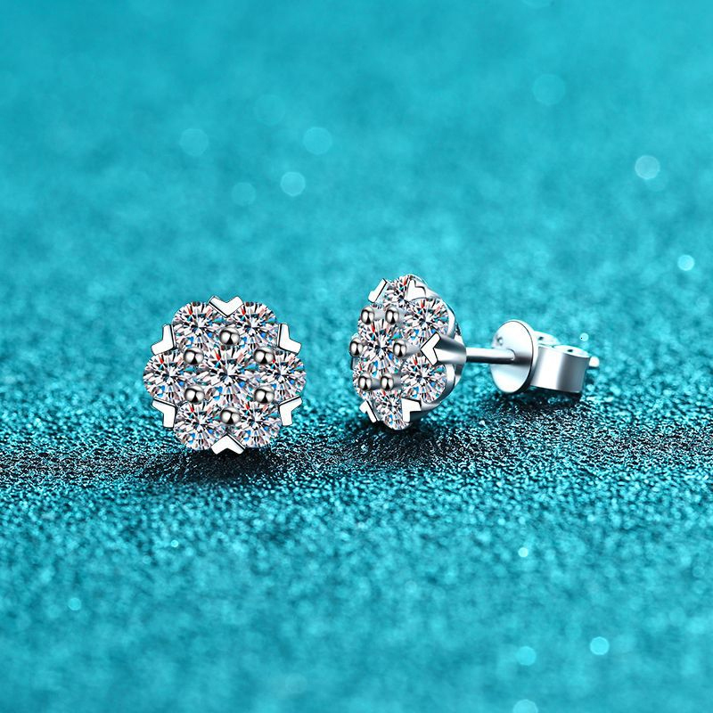 Stud KNOBSPIN Stud Earrings 0.5CT 1CT White Gold Plated Sterling Silver D VVS1 Lab Diamond Flower Ear Studs For Women 230425