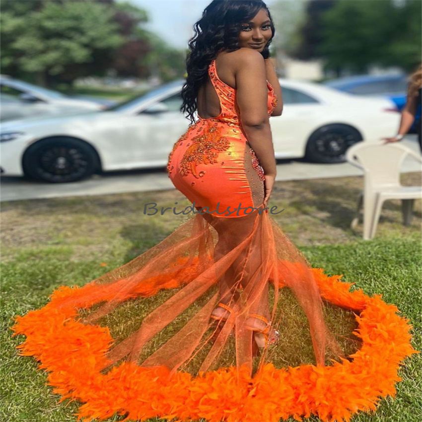 Luxury Black Girl Feather Prom Dress Orange Mermaid Beaded Plus Size Evening Dress Open Back Sleeveless Sexy Birthday Party Wear 2023 Formal Occasion 