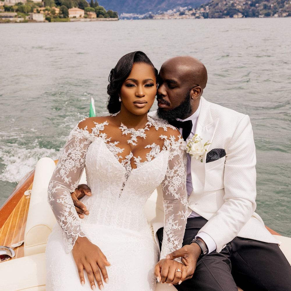 African Arabic Charming Mermaid Wedding Dresses Lace Appliques Crystal Beading Cap Sleeves Chapel Train Formal Bridal Gowns Plus Size